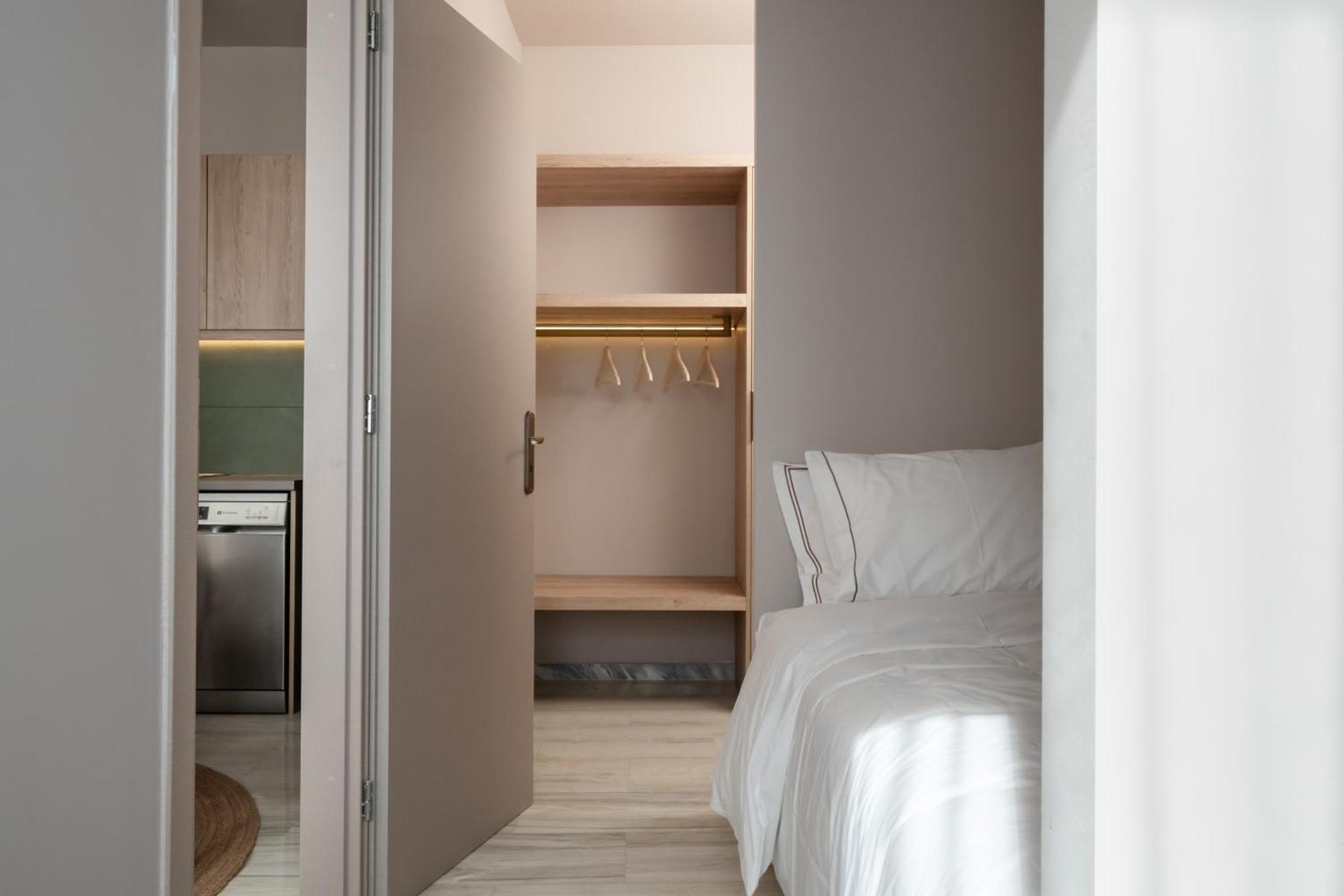 Num Suites & Lofts 雅典 外观 照片